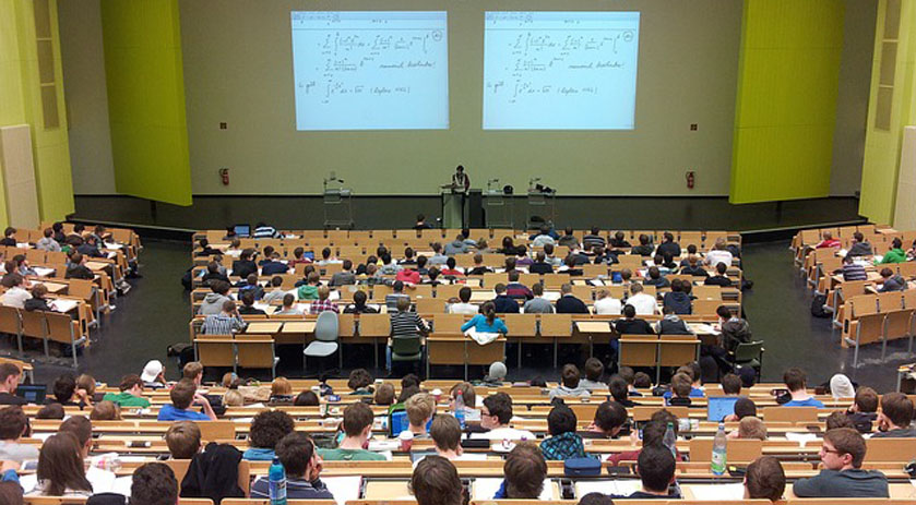 S’inicien les classes del Curs d’Accés a la universitat per a majors de 25 anys